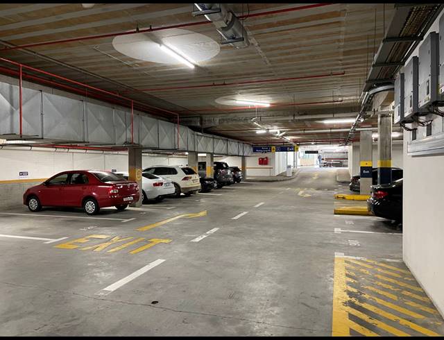 315M² OFFICE TO LET IN WATERFRONT